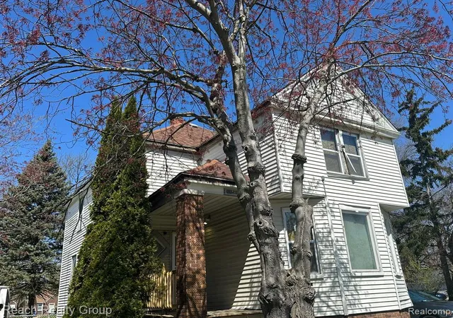Photo 3 of Sale Pending at 11581 Rossiter St, Detroit, MI 48224 1613 | MLS# 61024769 | Listing updated on 2026-08-28