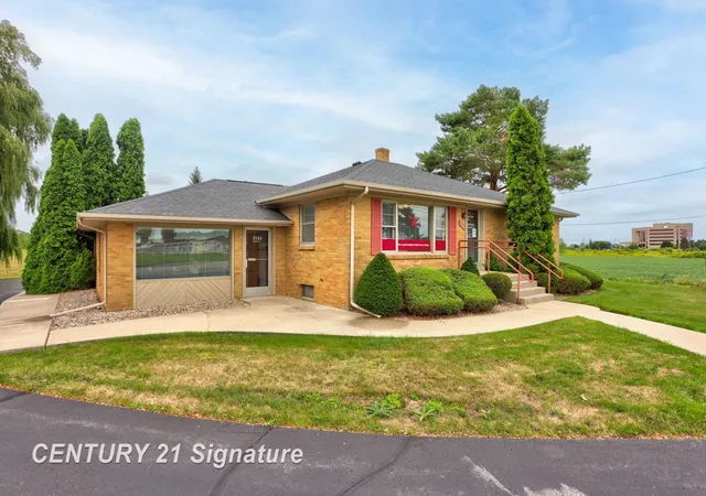 image of 3741 Tittabawassee Rd, Saginaw, MI 48604 | MLS# 50186430