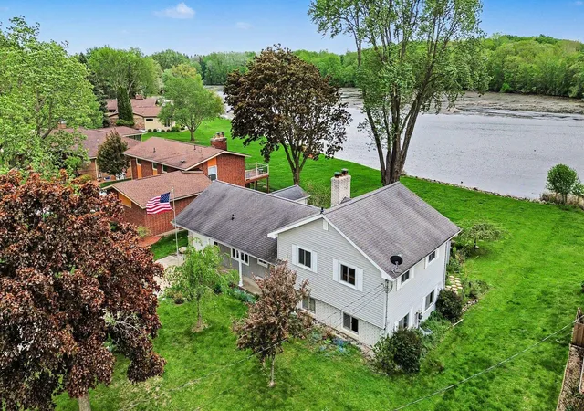 Homes for sale in Alma, MI | 937 Riverview Dr, Alma, MI 48801 | MLS# 80068489