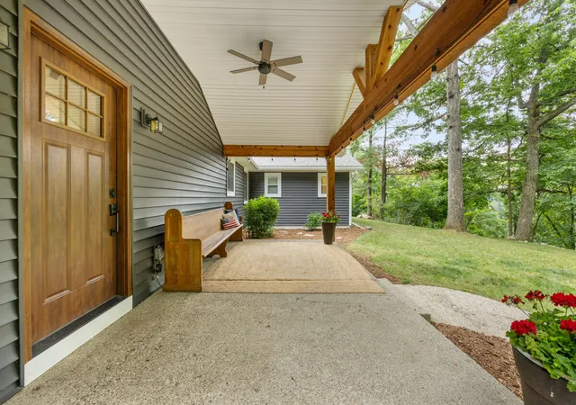 3rd image of 1059 Cumberland Ave, Lowell, MI 49331 | MLS# 70524413