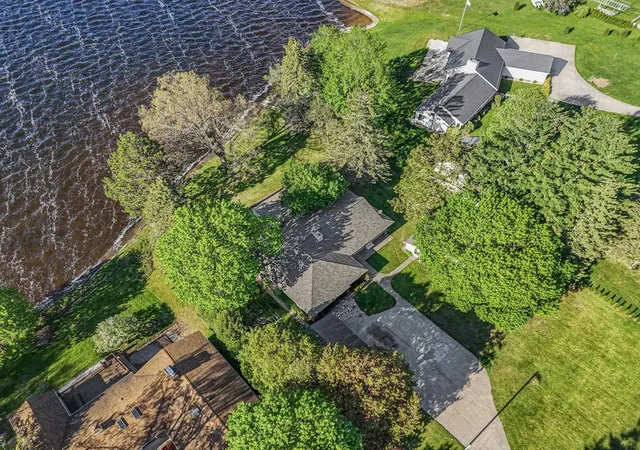 2nd image of 1016 Sunnyside Dr, Cadillac, MI 49601 | MLS# 80068691