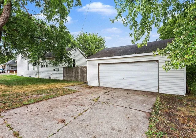 25th image of 1557 Maine St, Saginaw, MI 48602 | MLS# 50219383