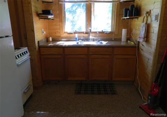 Homes for sale in Houghton Lake, MI | 2007 N Markey Rd, Houghton Lake, MI 48629 | MLS# 61002196