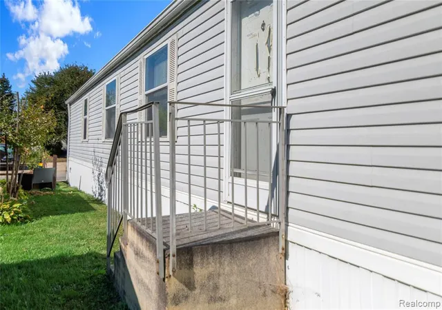 24th image of 23467 Manor Road North, New Boston, MI 48164 | MLS# 61000941
