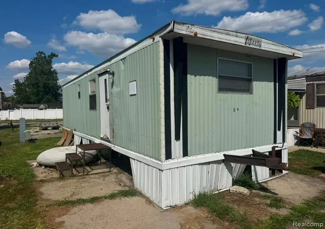 Photo 1 of Manufactured home for sale at 4128 Pelham St Lot B9, Dearborn Heights, MI 48125 | MLS# 61025025 | Listing updated on 2026-08-28