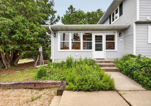 Photo 3 of Single family home for sale at N4561 County Rd 577, Wallace, MI 49893 | MLS# 50214470 | Listing updated on 2026-08-17