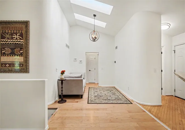 Listing Photo 5 - Condo for sale in building located at 4023 Boulder Pond Dr, Ann Arbor, MI 48108-8597