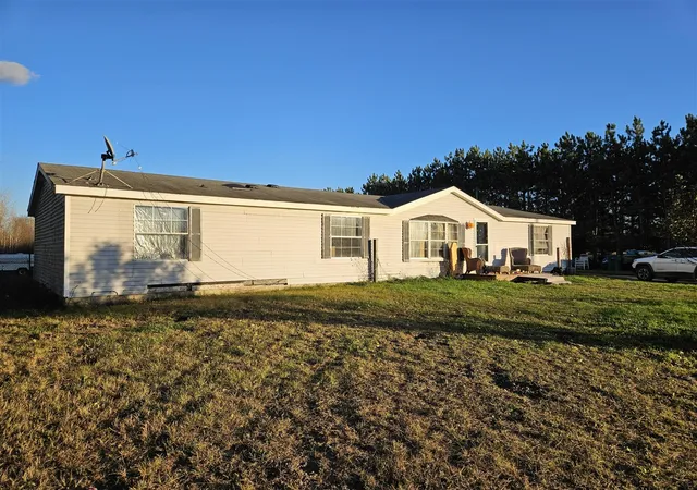 Homes for sale in Evart, MI | 9156 50th Ave, Evart, MI 49631 | MLS# 70506746