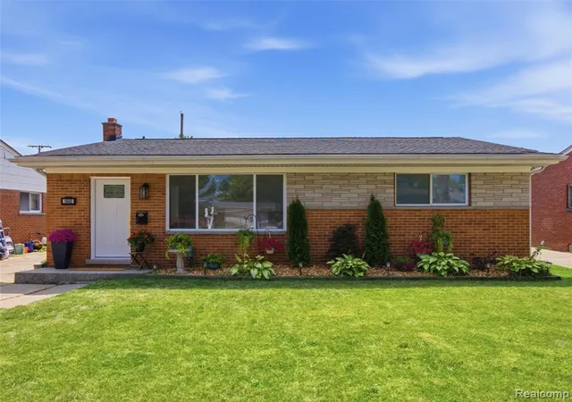 Photo 3 of Single family home for sale at 1640 Nottingham Dr, Madison Heights, MI 48071 3062 | MLS# 61024698 | Listing updated on 2026-09-02