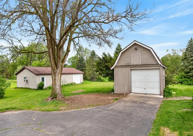 Homes for sale in Mecosta, MI | 8332 5 Mile Rd, Mecosta, MI 49332 | MLS# 70534193