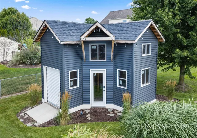 Photo 3 of Single family home for sale at 8655 Haystack Rd, Caledonia, MI 49316 | MLS# 70552251 | Listing updated on 2026-08-26