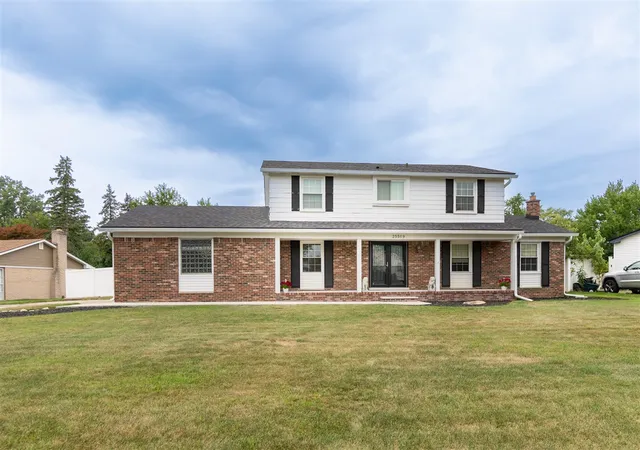 Photo 1 of Sale Pending at 25569 Kilreigh Dr, Farmington Hills, MI 48336 | MLS# 70553234 | Listing updated on 2026-08-23