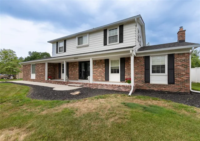 Photo 2 of Sale Pending at 25569 Kilreigh Dr, Farmington Hills, MI 48336 | MLS# 70553234 | Listing updated on 2026-08-23