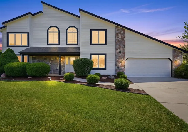 2nd image of 1657 Wake Robin Ct, Ann Arbor, MI 48103 | MLS# 70541008
