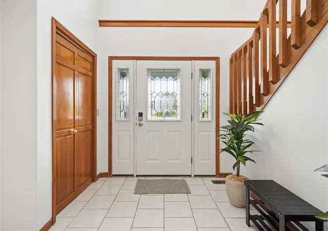 3rd image of 1657 Wake Robin Ct, Ann Arbor, MI 48103 | MLS# 70541008