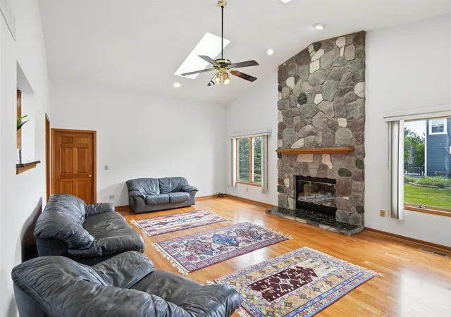 4th image of 1657 Wake Robin Ct, Ann Arbor, MI 48103 | MLS# 70541008