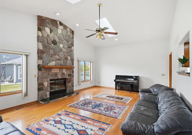 5th image of 1657 Wake Robin Ct, Ann Arbor, MI 48103 | MLS# 70541008