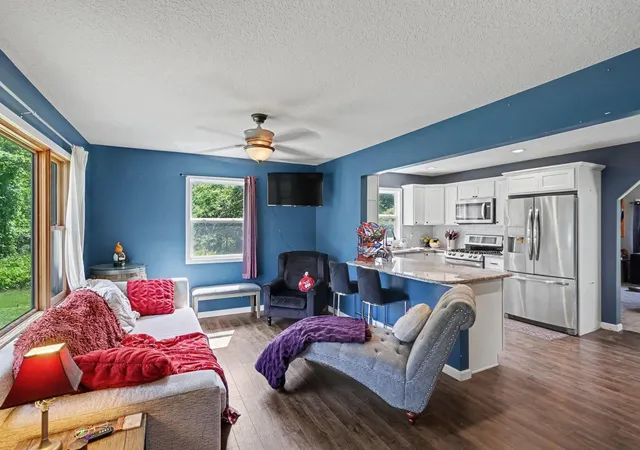 Photo 4 of Sale Pending at 1815 Kelly Dr, Saginaw, MI 48604 | MLS# 50214630 | Listing updated on 2026-08-29