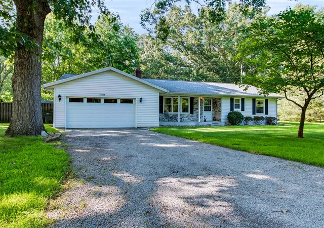 Photo 2 of Single family home for sale at 14361 Maple Dr, New Buffalo, MI 49117 | MLS# 70554298 | Listing updated on 2026-08-24