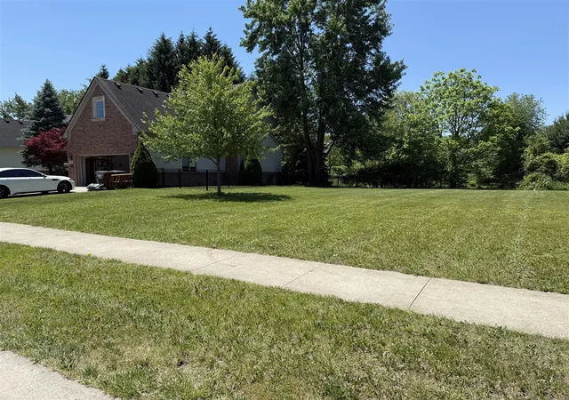 Photo 3 of Sale Pending at 12377 Spencer Ln, Carleton, MI 48117 | MLS# 70527715 | Listing updated on 2026-07-02