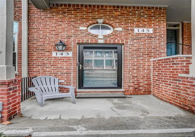 Homes for sale in Walled Lake, MI | 143 E Bay Dr, Walled Lake, MI 48390 | MLS# 60979000
