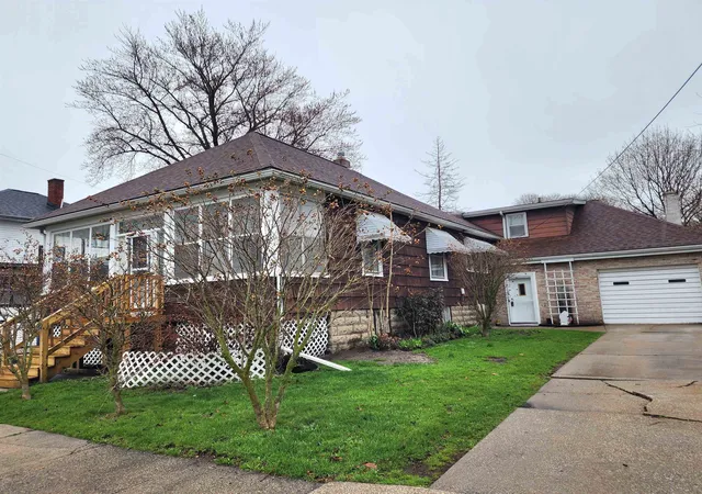 Photo 2 of Sale Pending at 212 N Mclellan St, Bay City, MI 48708 | MLS# 50204411 | Listing updated on 2026-05-10