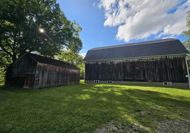 3rd image of 490 Tiffany St, Brooklyn, MI 49230 | MLS# 70554145