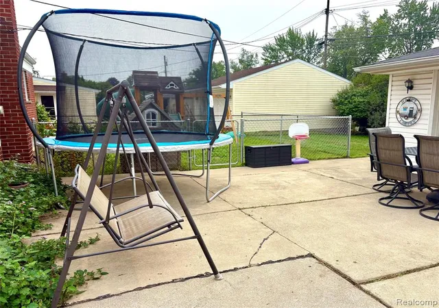 image of 1812 E Longmeadow Rd, Trenton, MI 48183 | MLS# 61021576