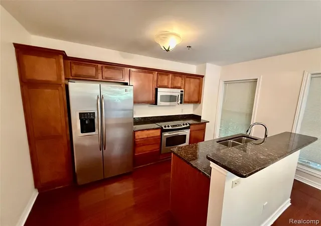 Homes for sale in Canton, MI | 251 S Village Wy #21, Canton, MI 48188 | MLS# 61006965