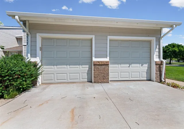 4th image of 22559 Cranbrooke Dr, Novi, MI 48375 | MLS# 70544224