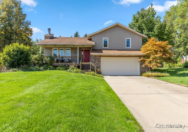 Photo 1 of Sale Pending at 7039 Crescenda Dr, Rockford, MI 49341 | MLS# 70495308 | Listing updated on 2025-10-21