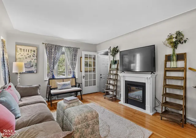 Homes for sale in Grosse Pointe Farms, MI | 475 Touraine Rd, Grosse Pointe Farms, MI 48236 | MLS# 50211872