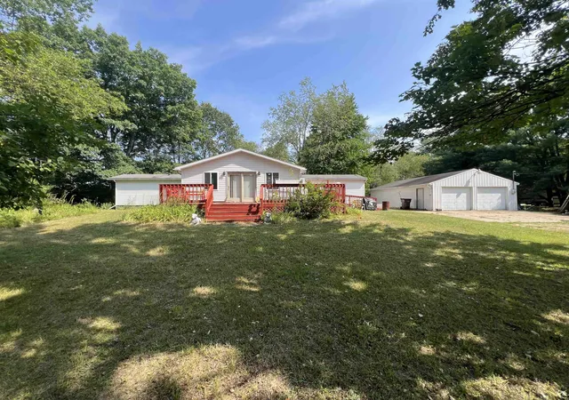 Photo 1 of Single family home for sale at 6250 E Long Lake Rd, Harrison, MI 48625 | MLS# 50216932 | Listing updated on 2026-09-01