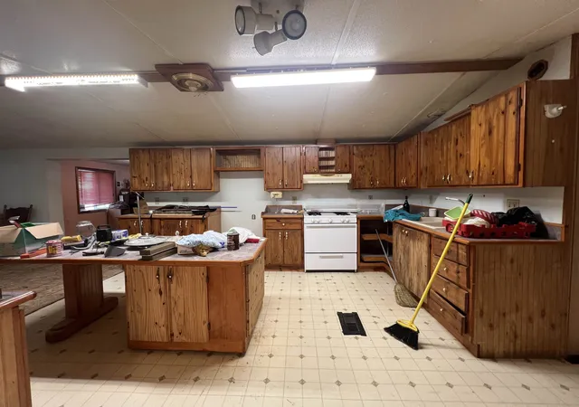 Photo 4 of Single family home for sale at 6250 E Long Lake Rd, Harrison, MI 48625 | MLS# 50216932 | Listing updated on 2026-09-01