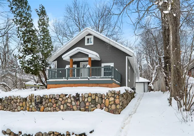 Homes for sale in Kalamazoo, MI | 407 Wallace Ave, Kalamazoo, MI 49048 | MLS# 70507042