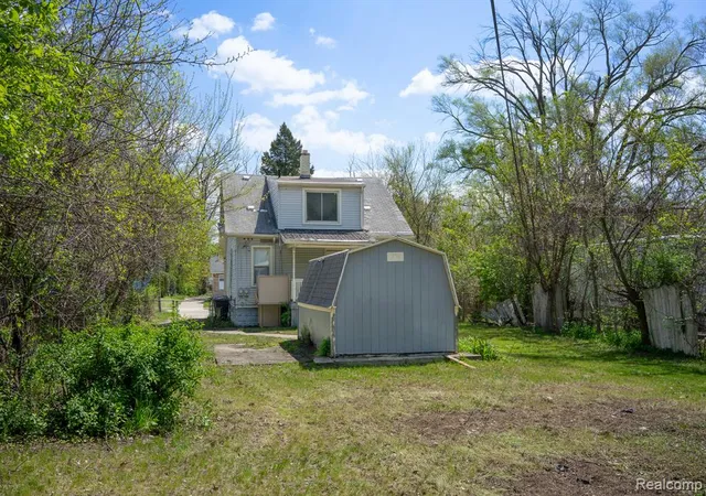 32nd image of 20475 San Juan Dr, Detroit, MI 48221 | MLS# 60994070