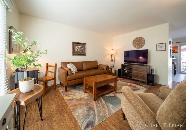 5th image of 2429 Cranden Dr, Grand Rapids, MI 49506 | MLS# 70541462