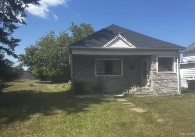Photo 3 of Single family home for sale at 1232 S Milwaukee Ave, Iron Mountain, MI 49801 | MLS# 50217747 | Listing updated on 2026-08-17