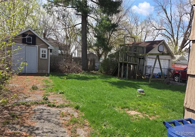 Homes for sale in Flint, MI | 733 Vermilya Ave, Flint, MI 48507 | MLS# 60994212