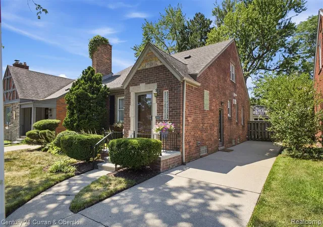 Photo 3 of Sale Pending at 1037 N York St, Dearborn, MI 48128 | MLS# 61018458 | Listing updated on 2026-08-13