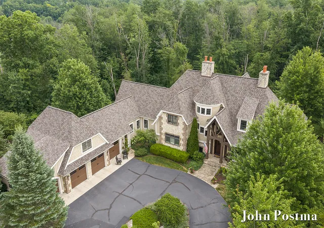 1st image of 5914 Whitworth Ct, Grand Rapids, MI 49546 | MLS# 70545307