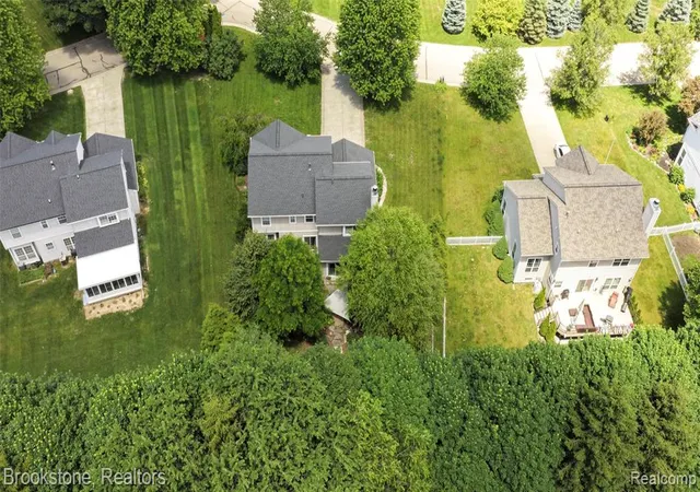 Homes for sale in Clarkston, MI | 5017 Leyland Dr, Clarkston, MI 48348 | MLS# 61005901