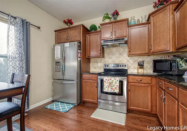 5th image of 5868 Kiverton Ridge Dr, Grand Rapids, MI 49508 | MLS# 70520070