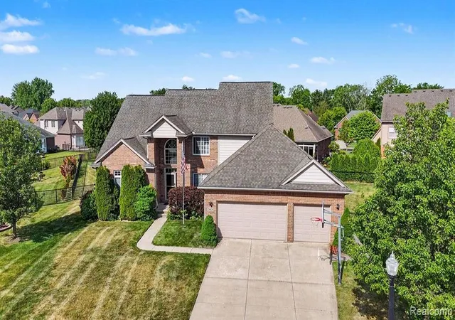 image of 26820 Alderman Ct, Harrison Township, MI 48045 | MLS# 61000875