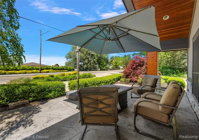 Photo 4 of Single family home for sale at 1345 E Lake Dr, Novi, MI 48377 | MLS# 61009584 | Listing updated on 2026-07-25