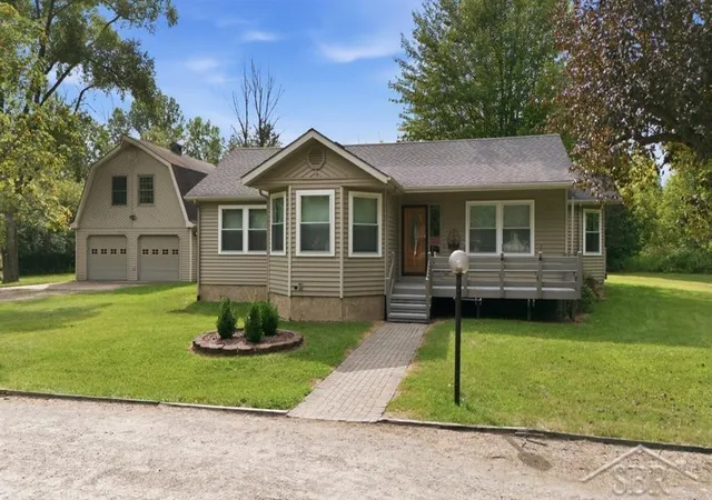 2nd image of 55 Huntley Ln, Midland, MI 48640 | MLS# 50219164