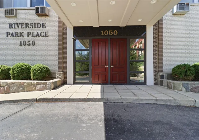 Homes for sale in Ann Arbor, MI | 1050 Wall St #3E, Ann Arbor, MI 48105 | MLS# 70541701