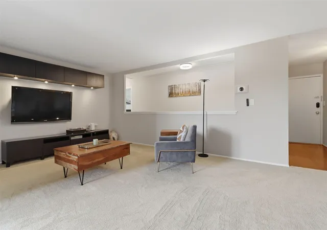 Homes for sale in Ann Arbor, MI | 1050 Wall St #3E, Ann Arbor, MI 48105 | MLS# 70541701