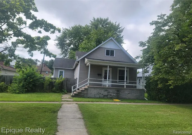 Homes for sale in Port Huron, MI | 1112 Griswold St, Port Huron, MI 48060 | MLS# 61010130