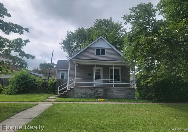 Homes for sale in Port Huron, MI | 1112 Griswold St, Port Huron, MI 48060 | MLS# 61010130